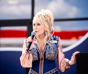 Dolly Parton, a music sensation, passes at age 80.